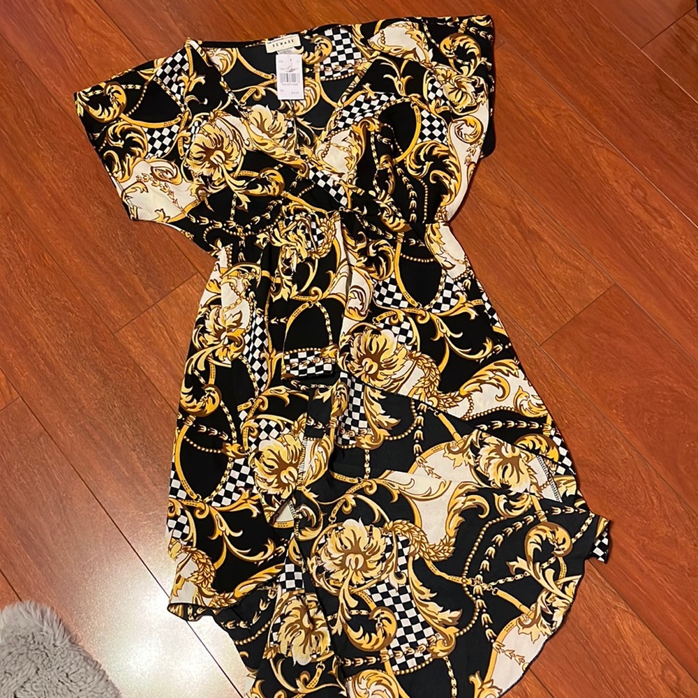 NWT versace inspired high low blouse